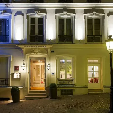 Timhotel Montmartre Hotels near Montmartre