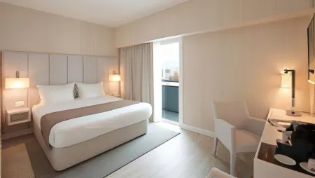 Lutecia Smart Design Hotel Отели рядом с достопримечательностью «Лиссабонский университетский институт»