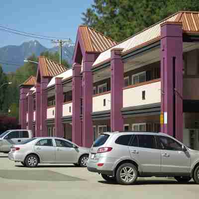 North Vancouver Hotel Hotel Exterior