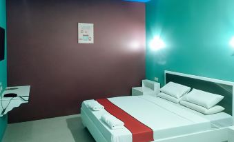 1. RedDoorz..