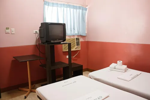 GV Hotel - Baybay Hotels in Baybay City