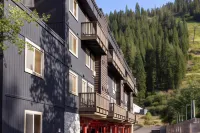 Red Wolf Lodge at Olympic Valley Hotels in Olympic Valley