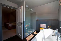 Glen Clova Hotel & Luxury Lodges - 3-Star
