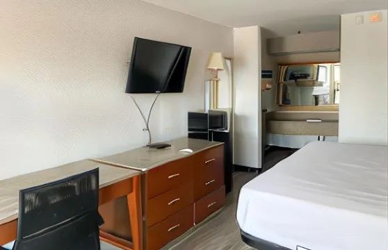 勞雷爾，MS的6號汽車旅館