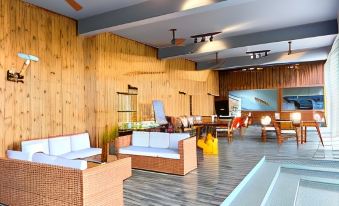 Mazarine Surf Suites Hiriketiya