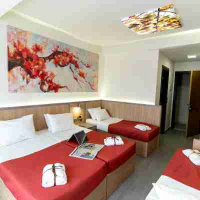 Dafni Plus Hotel Rooms