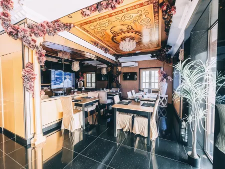 Seriental Hotel Отели рядом с достопримечательностью «Blue Whale Cruise Sdn. Bhd. - Penang»