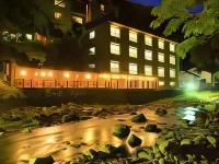 Tatsuta Ryokan Hotels near Joren Waterfall