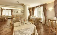 Hotel Majon Miramonti - Uima-altaat