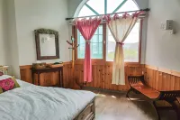 Red Praha Pension Hotels in Geoje-si