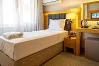 Lotuspark Hotel Hotels near Tophane Clock Tower