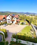 Pensiunea Ioana Hoteles cerca de Wood Art Museum