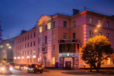 Renessans Boutique Hotel Hotels near monument to fishermen