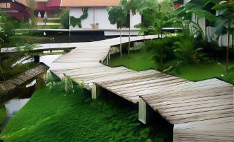 Chiangmai Royal Creek Hotel