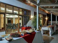 Serrano Residencial Hotel - parking