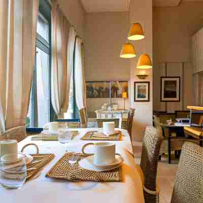 Les Embruns Dining/Meeting Rooms
