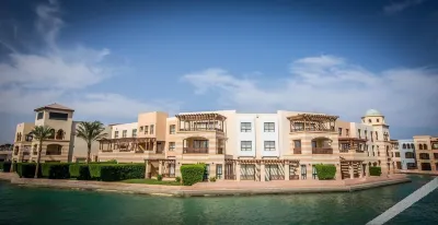 Marina Lodge at Port Ghalib Hôtels à proximité de : Orca Dive Club - Shoni Bay Resort