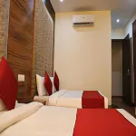 Hotel Diamond Leaf