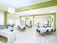 Shirley Retreat Hotels in Kingston