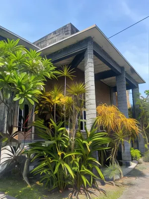 Edhost d'Castillo Hotel dekat Agen BRI Link & Toko kelontong Ida Noviani
