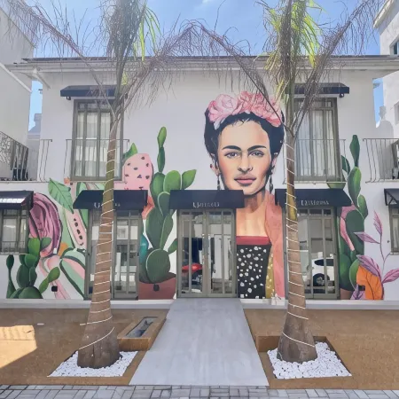 Up Boutique Hotel