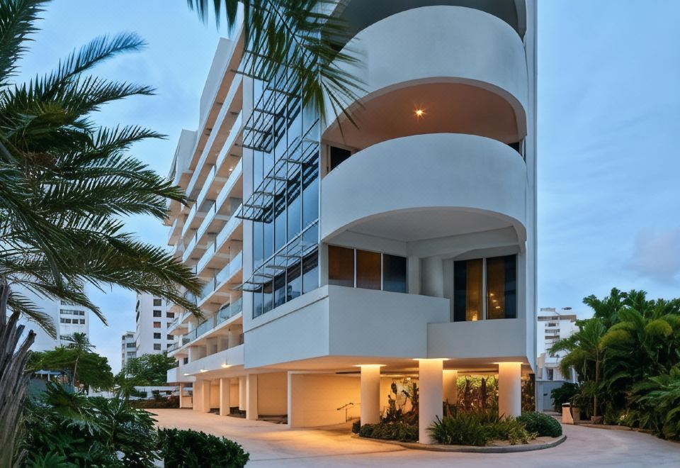 Hotel Casa Costera, Isla Verde Beach, Apartments by Marriott Bonvoy, Exterior, Hotel Exterior