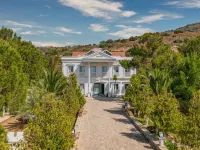 Otel Beyaz İnci Hotels in Datça
