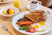 Orchard Hotel - breakfast