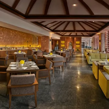 The Lalit Great Eastern Kolkata Отели рядом с достопримечательностью «Консульство США»