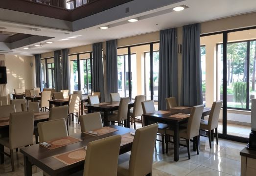 호텔 산비트 레이크 리조트 & 스파