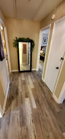 Charming Country Cottage Отели рядом с достопримечательностью «Парк Барфилд Кресент»