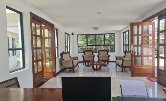 Ol Muteita Lodge
