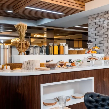 Qazaq Hotel Premium