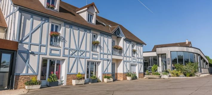Logis Hôtel Restaurant Aux Maisons Hoteles en Aube