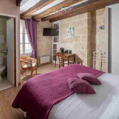 Logis Auberge le Colombien Rooms