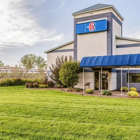 Motel 6 Green Bay, WI - Lambeau