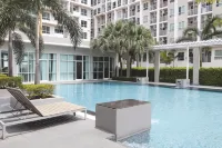 Jpark Residences at Thammasat Rangsit - Pools