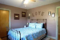 3-bedroom house in awesome Salisbury with WiFi, AC