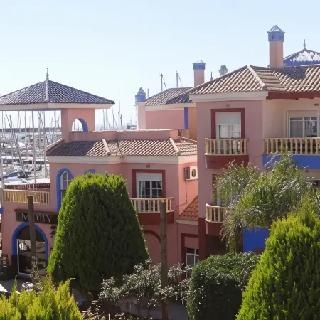 Apartamentos Marina Internacional