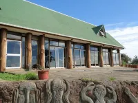 Tupa Hotel Hotels near Orongo