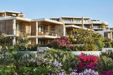 Chileno Bay Resort & Residences, Auberge Collection