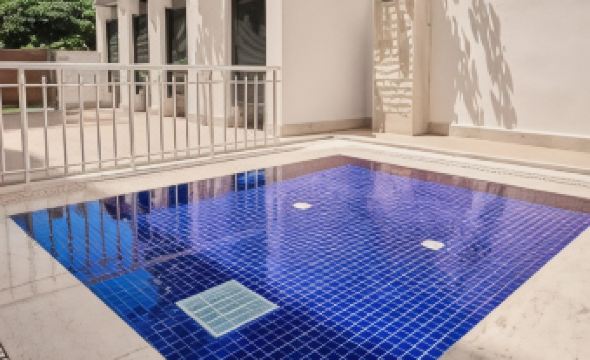 2. 아슬리 호텔..