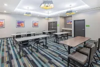 La Quinta Inn & Suites by Wyndham Texas City I-45 Hotels in Texas City