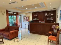 Europa Beach Hotel - bar