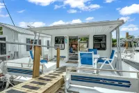 Treasure Harbor Hotels in Tavernier