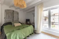 Le Logis d'Hestia Các khách sạn ở Lezoux