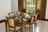 Coco Villa Peach Tree فنادق في Veyangoda