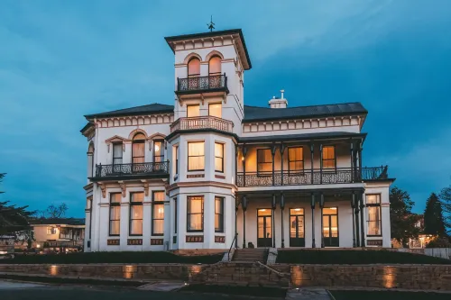 Maylands Lodge Hotels in Lutana