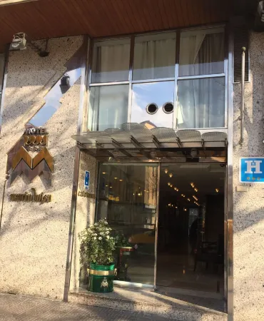 Hotel Maria Luisa Отели рядом с достопримечательностью «Salón del Reino de los Testigos de Jehová»