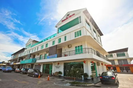 Friendly Hotel Отели в г. Kudat Division